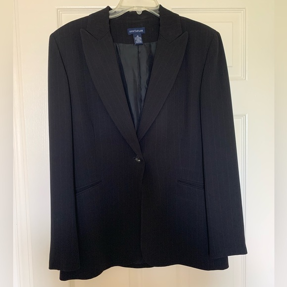 Ann Taylor Other - Ann Taylor Women’s Suit Size 12 - Lined
